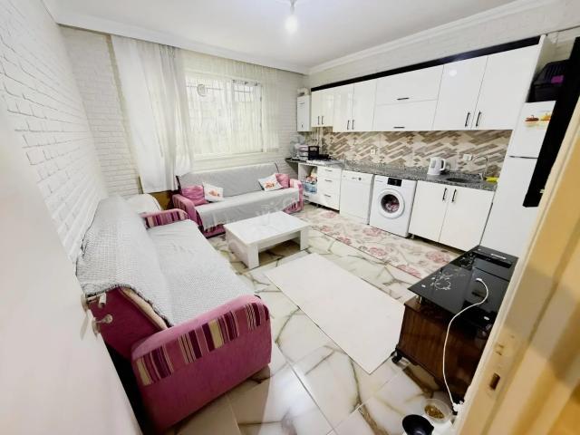 Cadde Dibinde Yeni Bina Full Eşyalı 1+1 Temiz Lüks Daire. !