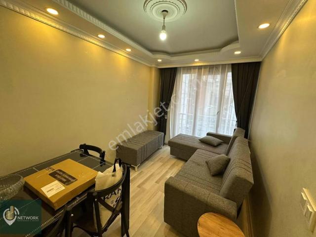 cadde Dibinde+eşyalı Trump Towers'a 12 Dk Merobüs'e 14 Dk 2+1