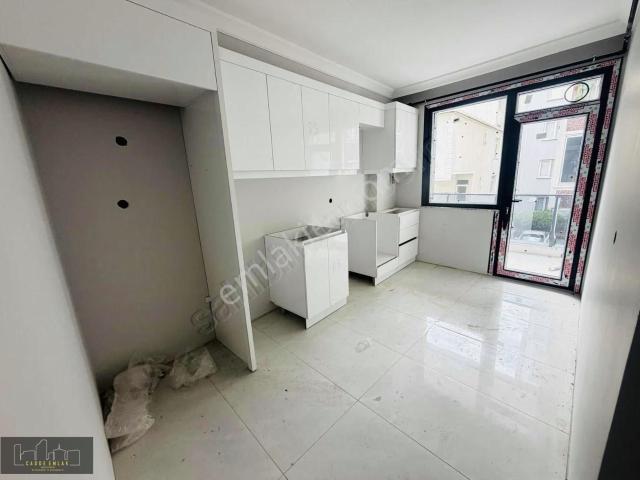 Cadde Emlak Yeşilova Mah 2+1 85 M2 Ön Cephe Sıfır 1. Kat Sıfır D