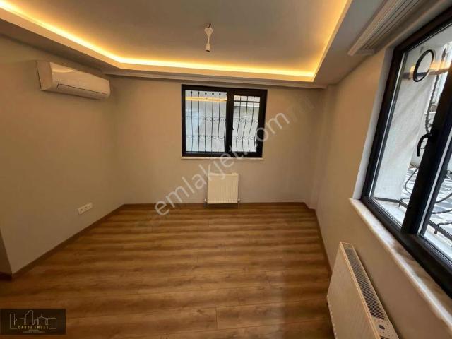 Cadde Emlak Yenimahalle Kurumsala 1+1 Yüksek Caam Bahçe Katı