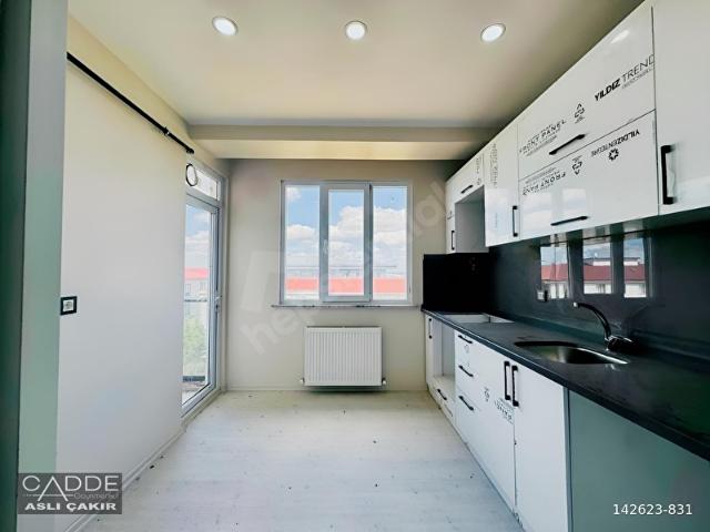 CADDE GAYRİMENKUL'DEN ÇERKEZKÖY TAPU DAİRESİ YANI 2+1 DAİRE