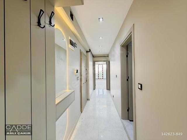 CADDE GAYRİMENKUL'DEN KAPAKLI BAHÇELİEVLER CADDE ÜZERİ 2+1 EV