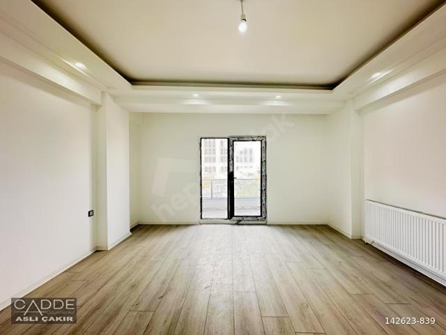 CADDE GAYRİMENKUL'DEN KAPAKLI MERKEZ ARAKAT ÖN CEPHE 2+1 DAİRE