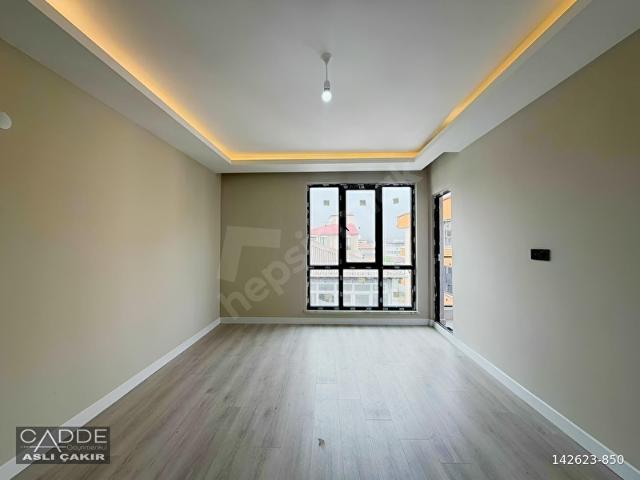 CADDE GAYRİMENKUL'DEN KAPAKLI'DA AYRI MUTFAKLI BALKON'LU 1+1 EV