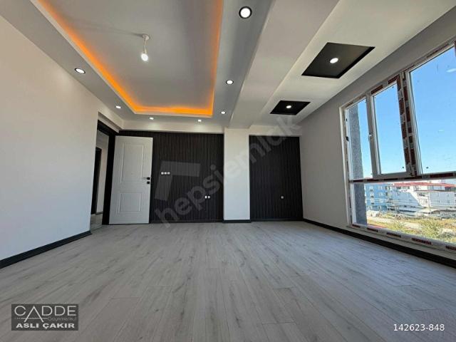CADDE GAYRİMENKUL'DEN KAPAKLI'DA ARAKAT ÖN CEPHE 2+1 DAİRE!