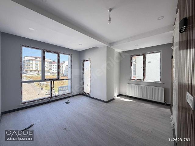 CADDE GAYRİMENKUL'DEN KAPAKLI SAĞLIK OCAĞI ARKASI 2+1 DAİRE