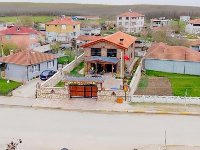 CADDE GAYRİMENKUL'DEN SARAY GÜNGÖRMEZ'DE 4+1 SATILIK TAŞ EVİ