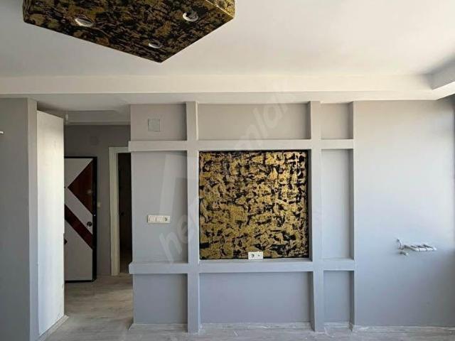 CADDE KENARI YEŞİL FIRIN KARŞISI 1+1 DAİRE