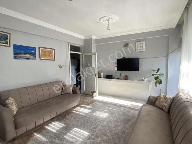Cadde Seyran Emlakta Anayolda Doğakgazlı 3+1 Daire