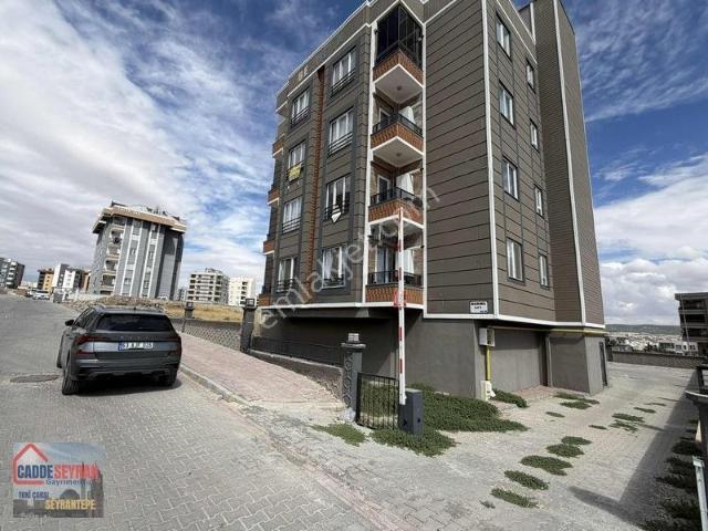 Cadde Seyran'dan Kiralık 2+0/geniş Arakat Daire