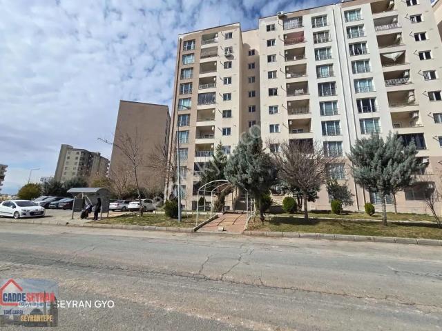 Cadde Seyrandan Kiralık 3+1