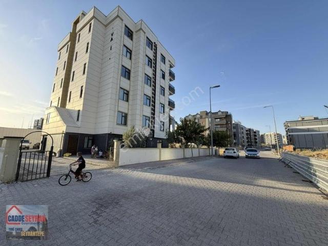 Cadde Seyrandan Kiralık Batı Kent Mah 3+1