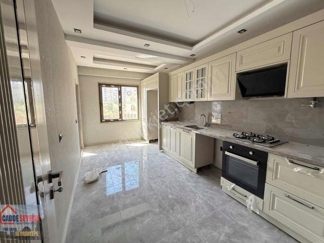 Cadde Seyran'dan Lüks Arakat 2+1 Oturmaya Hazır Full+full