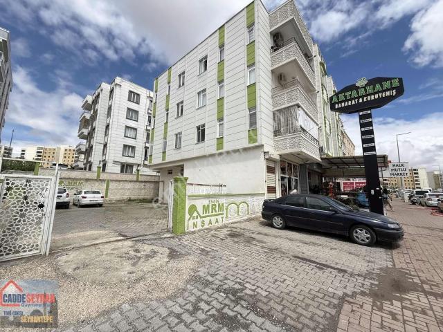 Cadde Seyrandan Satlık Park Cepeli 2+1 Ara Kat