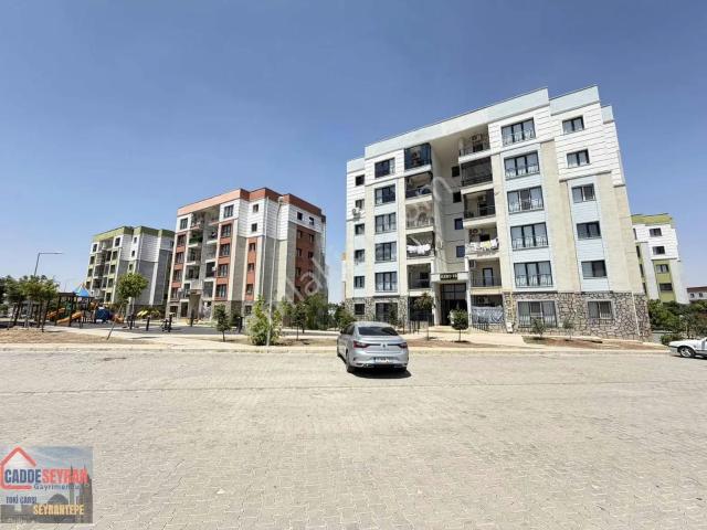 Cadde Seyrandan Satlık 2+1 Ara Kat 619 Konutlarından