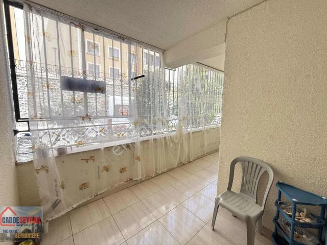 Cadde Seyrandan Satlık 3+1 Yüksek Giriş