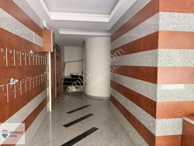 Caddebostan Taş Mektep'te Geniş 4+1 Dubleks Kiralık Daire