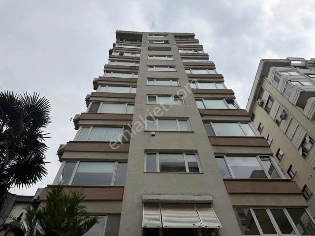 Caddebostan Büyük Kulübe Göztepe Parkına Yakın Kiralık 4+1 Daire