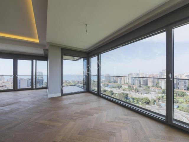 Caddebostan Deniz Ve Park Manzaralı Katta Tek Satılık Net 210 M2