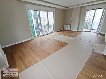 Caddebostan Ömerpaşa Caddesi Üzerinde Yeni Binada 3+1 Daire EMLAK MASASI
