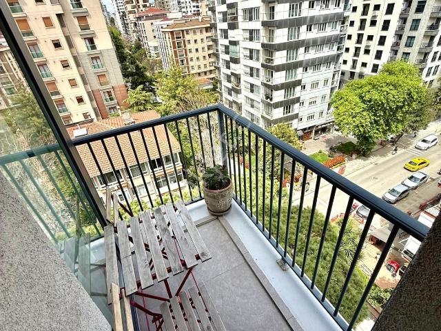 Caddebostan Ömerpaşada Bağdata 2 Adım 135m2 Balkonlu