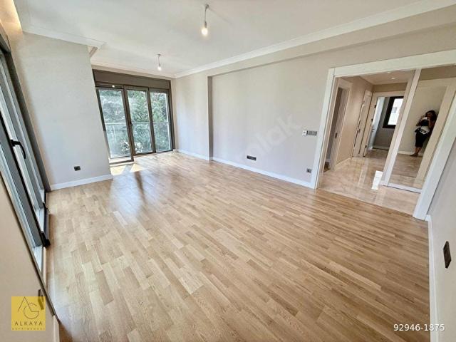 CADDEBOSTAN SAHİL MUHTEŞEM KONUMDA 3+1 BALKONLU SIFIR DAİRE