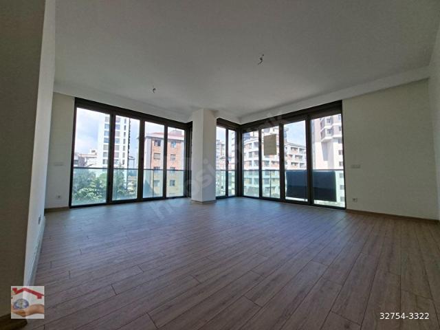 CADDEBOSTAN SAHİL SIFIR BİNA PLAJYOLU 3+1 BALKONLU 2 BANYOLU