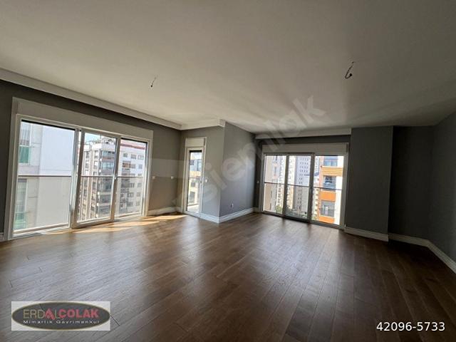 CADDEBOSTAN SAHİLDE 4+2 311 M2 ULTRA LÜKS İSKANLI DUBLEKS