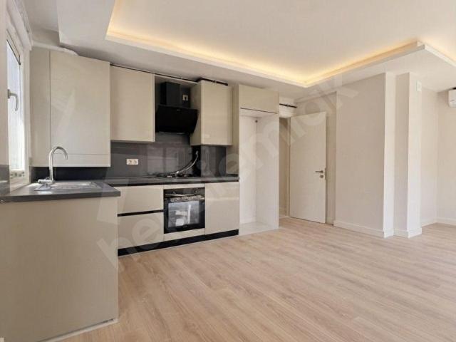 CADDEBOSTAN SAHİLDE 82m2 2+1 BALKONLU EBEVEYNLİ SIFIR FIRSAT