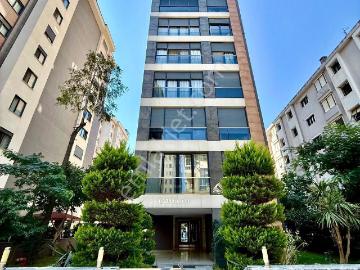 Caddebostan Sahil Parselinde Satılık Dekorasyonlu Ebeveyn Banyolu 3+1 Daire