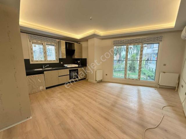 Caddebostan Sahilde Sıfır Binada Satılık 1+1 Boş Daire