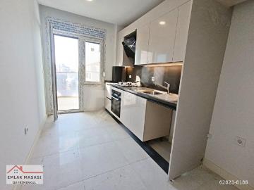 Caddebostanda Bağdat Caddesine Yakın Güvenlikli Site İçerisinde Sıfır Binada 2+1 Daire EMLAK MASASI
