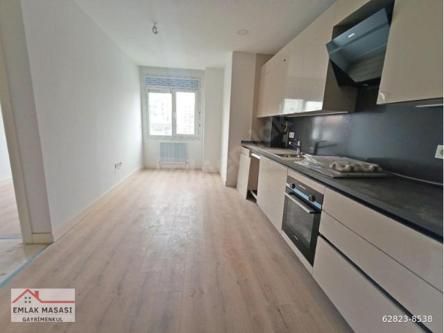 Caddebostanda Güvenlikli Site İçerisinde 2+1 Sıfır Daire EMLAK MASASI