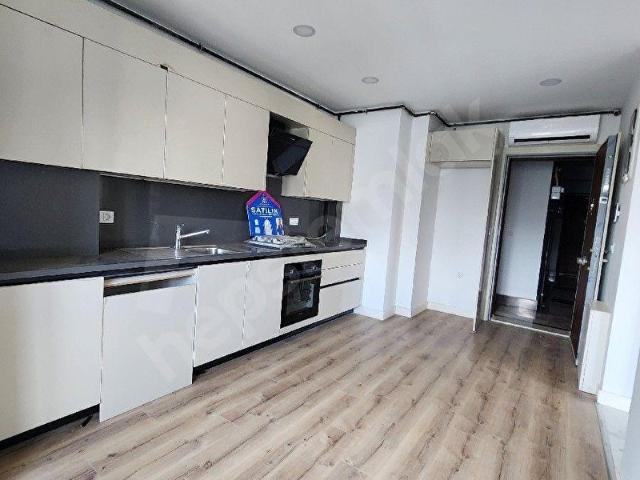 Caddebostan'da Satılık 2+1 Daire 55 m2 Net 24 Saat Güvenlikli
