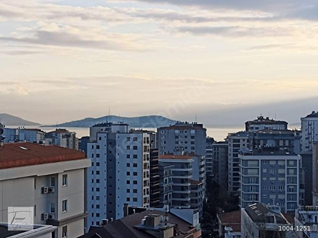 Caddebostan'da 724 Güvenlikli Sitede Deniz Manzaralı Sıfır 2+1 Daire