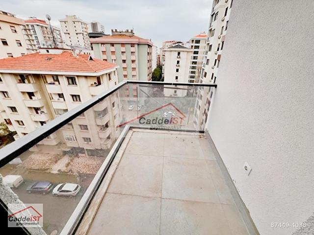 CaddeİST GÖZTEPE CADDEYE YAKIN 95mNET BALKONEBEVEYN