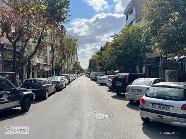 CADDEÜZERİ KONUM ÇİFT BALKONLU BOŞ OTURUMA HAZIR 2 DAİRE OLUR