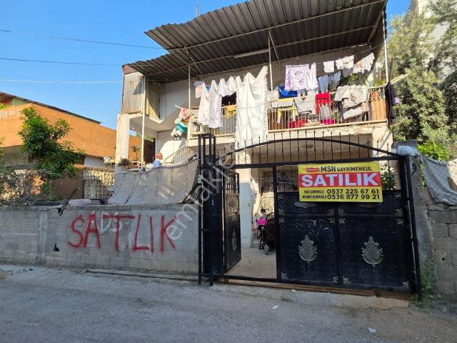 Caddeye Çok Yakın Çift Cepheli Satılık Müstakil Ev
