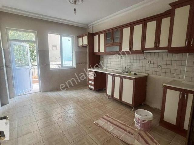 Caddeye Yakın Katta Çok Geniş Alaturka Wc Li 3+1 Aile Apartmanı