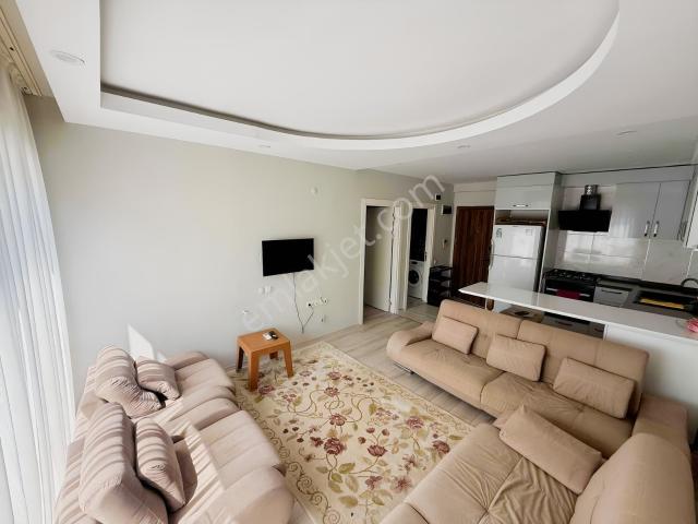 Caddeye 7 Dakika Yürüme Mesafesinde 1 + 1 Eşyalı Daire