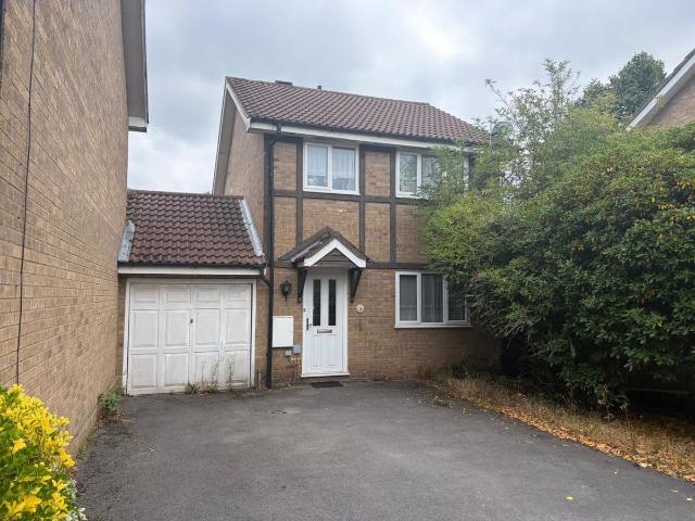 Caddy Close, Egham, Surrey TW20, 5 bed detached house to rent, £2,500 pcm | PrimeLocation