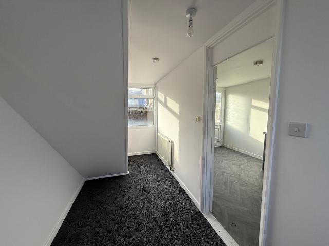 Cadeleigh Close, Hull, Yorkshire HU7, 3 bed terraced house to rent, £750 pcm | PrimeLocation
