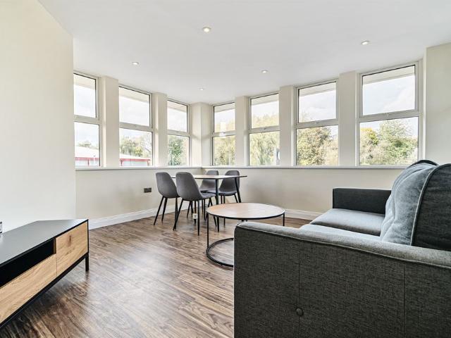Cadogan House, Reading, RG2 0HP