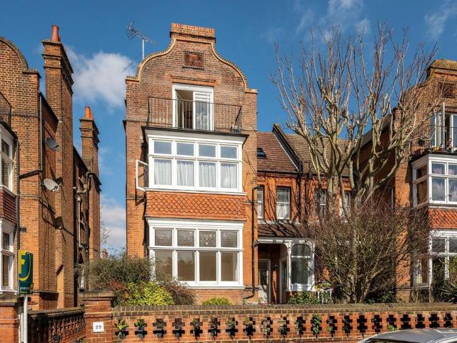 Cadogan Road, Surbiton, KT6 1 bed flat to rent £1,500 pcm £346 pw