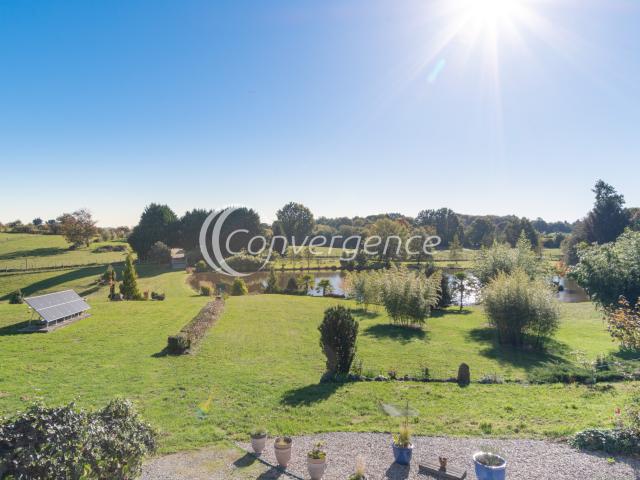 Cadre idyllique, étang aux normes de 6200 m2 sur 2,3 hectares
