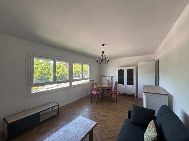 CAEN APPARTEMENT MEUBLE T2 55m² AVEC GARAGE