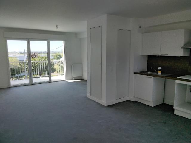 CAEN RESIDENCE RECENTE APPARTEMENT TYPE 3 PIECES AVEC BALCON CAVE ET PARKING PRIVATIF libre 01/09/2026