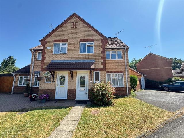 Caernarfon Drive, Nuneaton CV11, 3 bed semi detached house to rent, £1,300 pcm | PrimeLocation