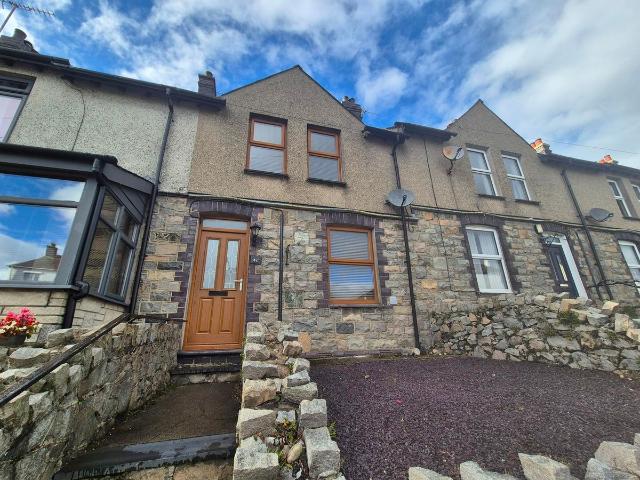 Caernarfon LL54, 2 bed terraced house to rent, £850 pcm | PrimeLocation