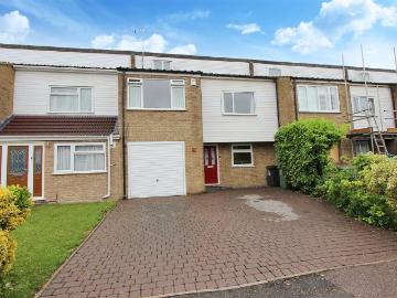 Caernarvon Close, Hemel Hempstead, Hertfordshire HP2, 4 bed terraced house to rent, £2,300 pcm | PrimeLocation